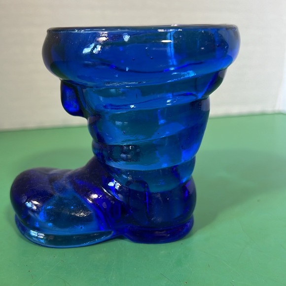 Beautiful blue cobalt glass boot - Picture 4 of 8